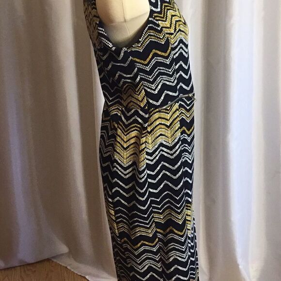 Navy blue sleeveless dress with gold & white zig zag pattern in size 10 - Picture 8 of 12